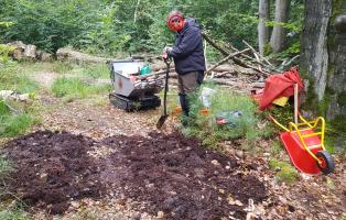 Moor-Mitmachaktion mit Karre und Dumper Moor-Mitmachaktion mit Karre und Dumper